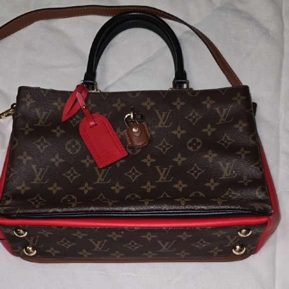 Louis Vuitton Brown and Red Satchel with Iconic Monogram and Gold Accents - Picture 16 of 16